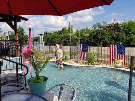 37107914_10156636063298885_3496377294778269696_n