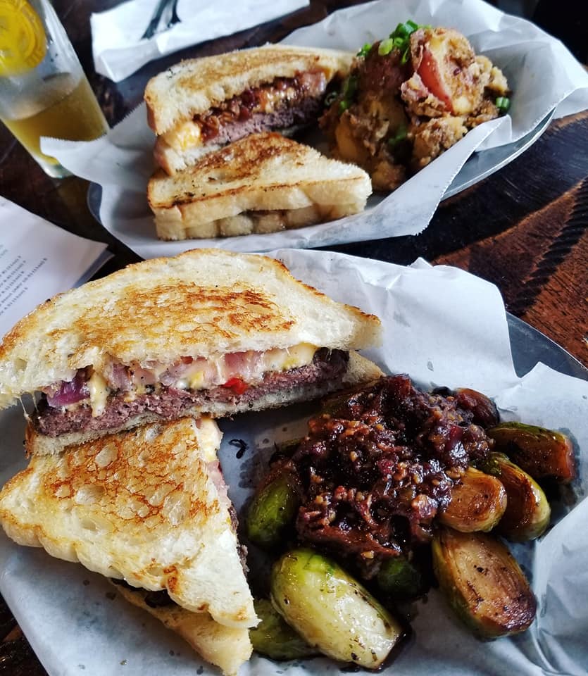 40551607_10156770106398885_3468434387874349056_n