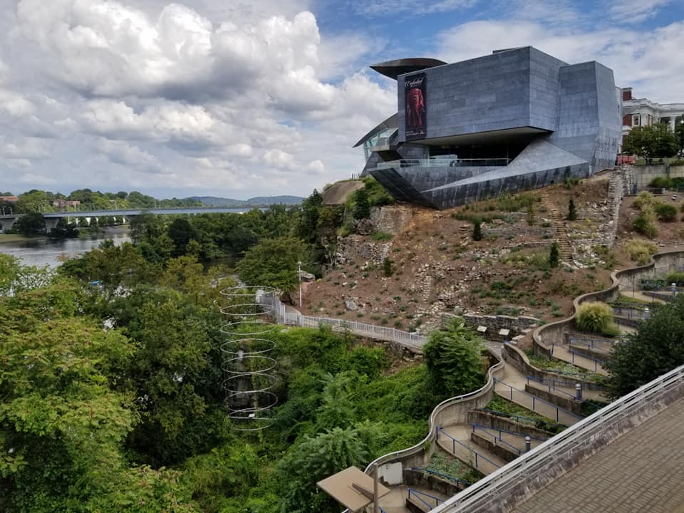 40578310_10156772704293885_7176918144349372416_n