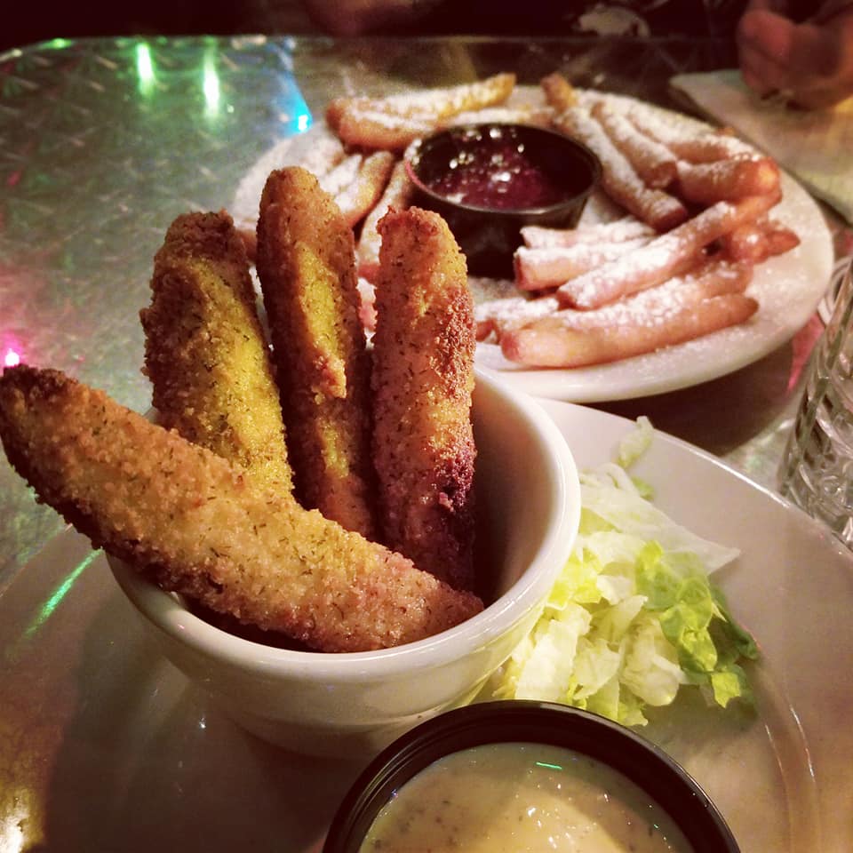 52303470_10157188488873885_4829313390000209920_n