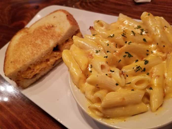 68679578_10157701116123885_3707251826710544384_n