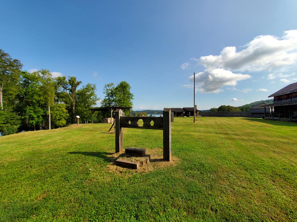 119444139_10158995110043885_3845553842066072635_n