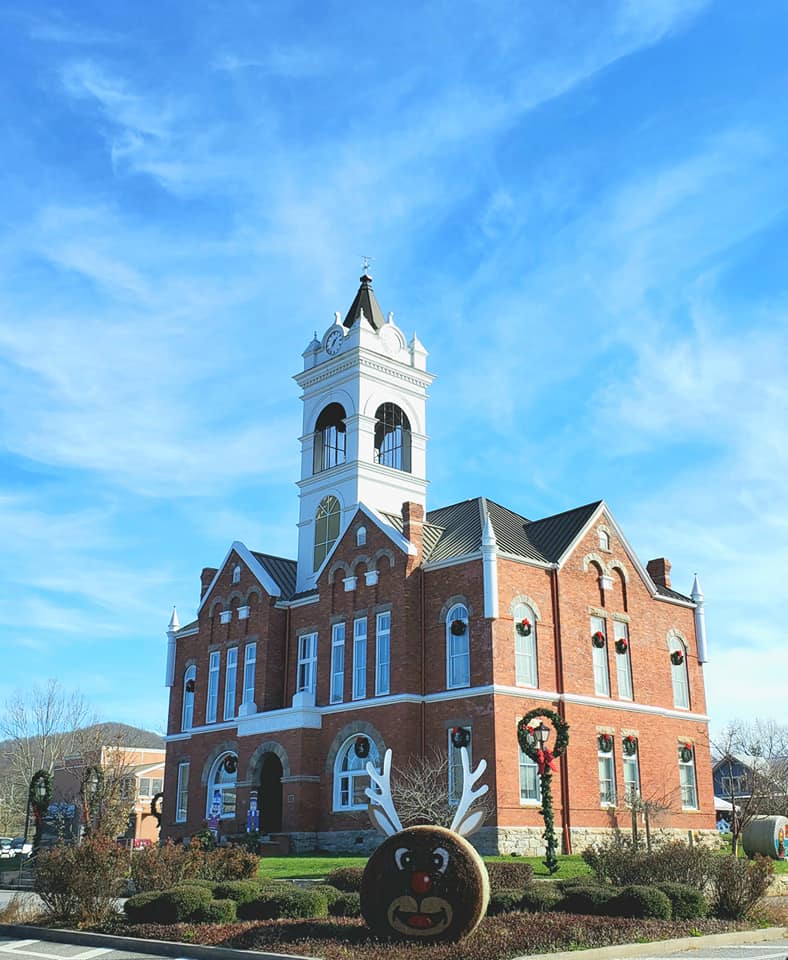 5 Reasons to Visit Blairsville, Georgia