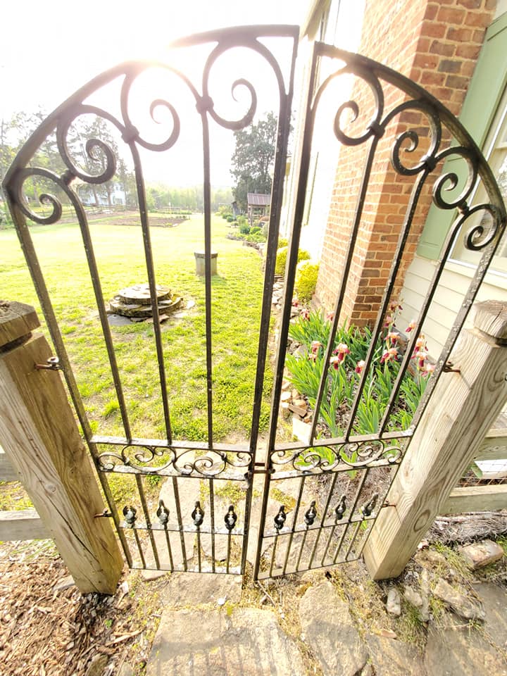 180904143_239095694659878_1776812304493229603_n