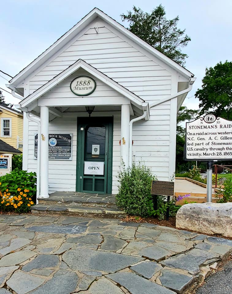 216603171_289097876326326_4892697141097924998_n