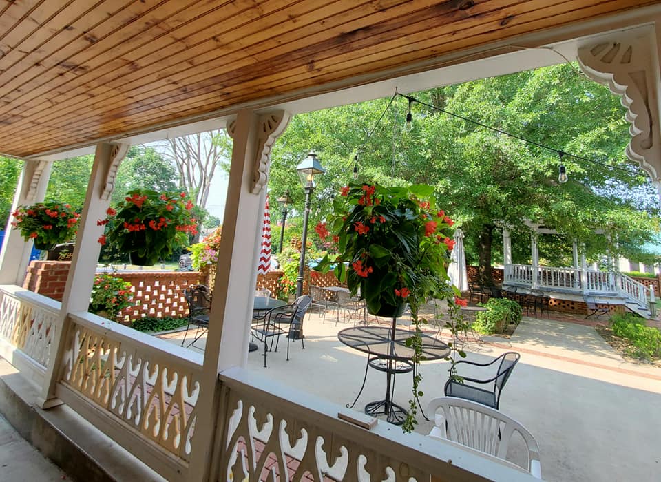 228540478_302035065032607_4120728324684630770_n