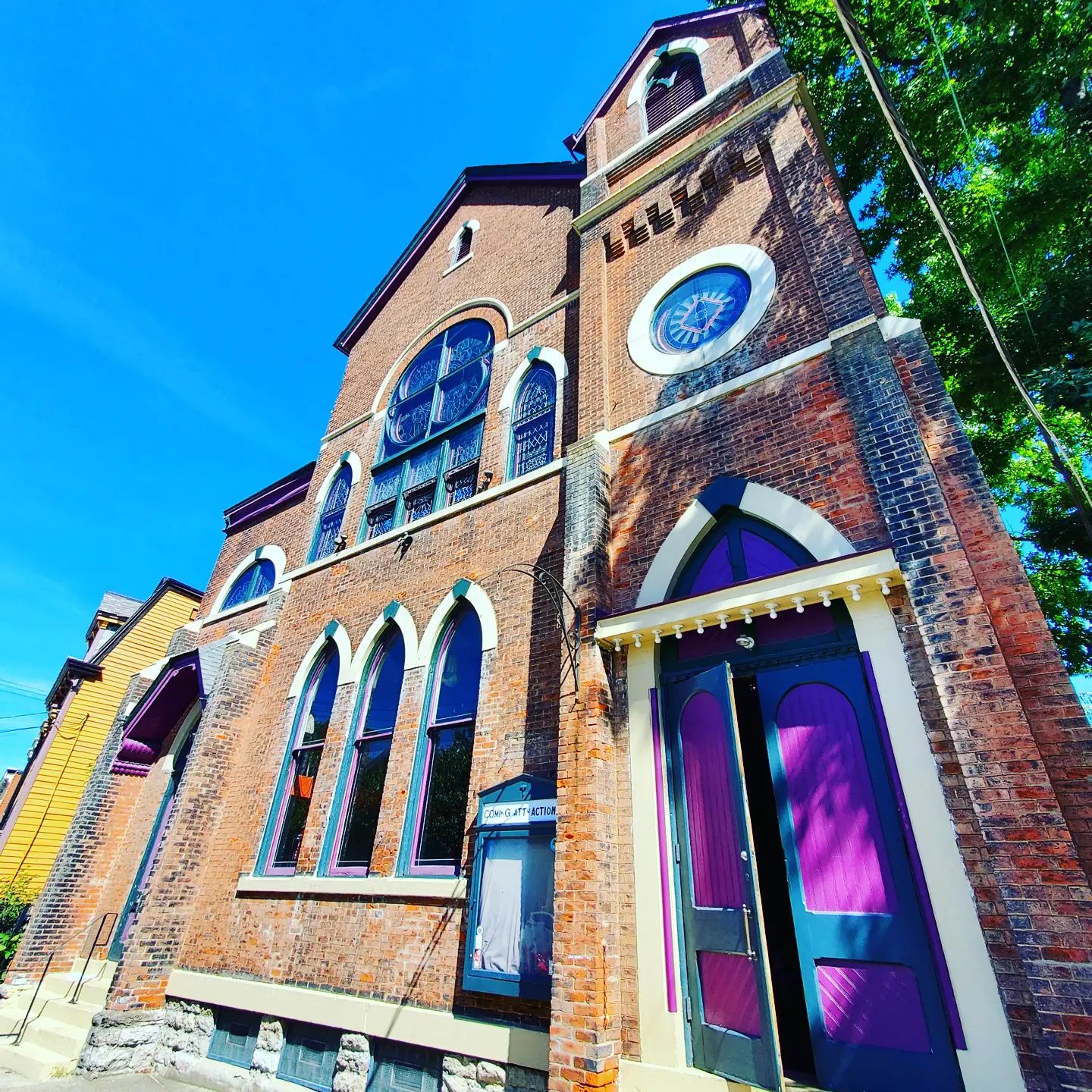 242176975_340648457837934_6864861067991063994_n