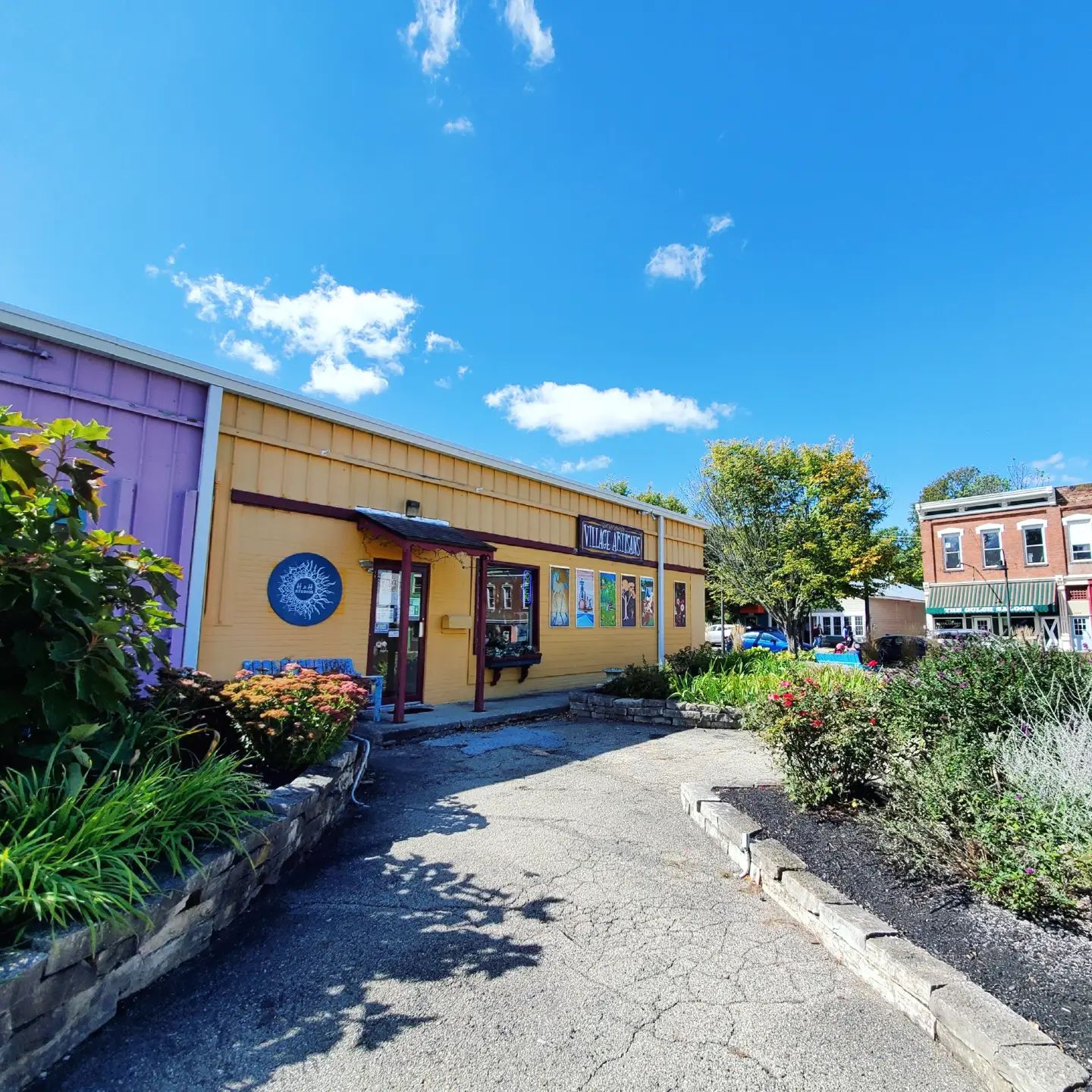 242894832_339893794580067_70368436708200710_n