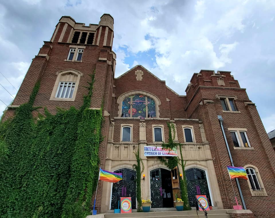 239635534_320585786510868_7182911939225828682_n