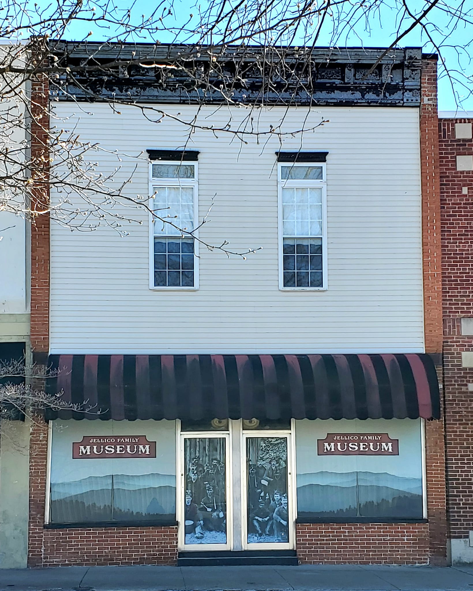 332090894_574093791434777_2618667863548263264_n