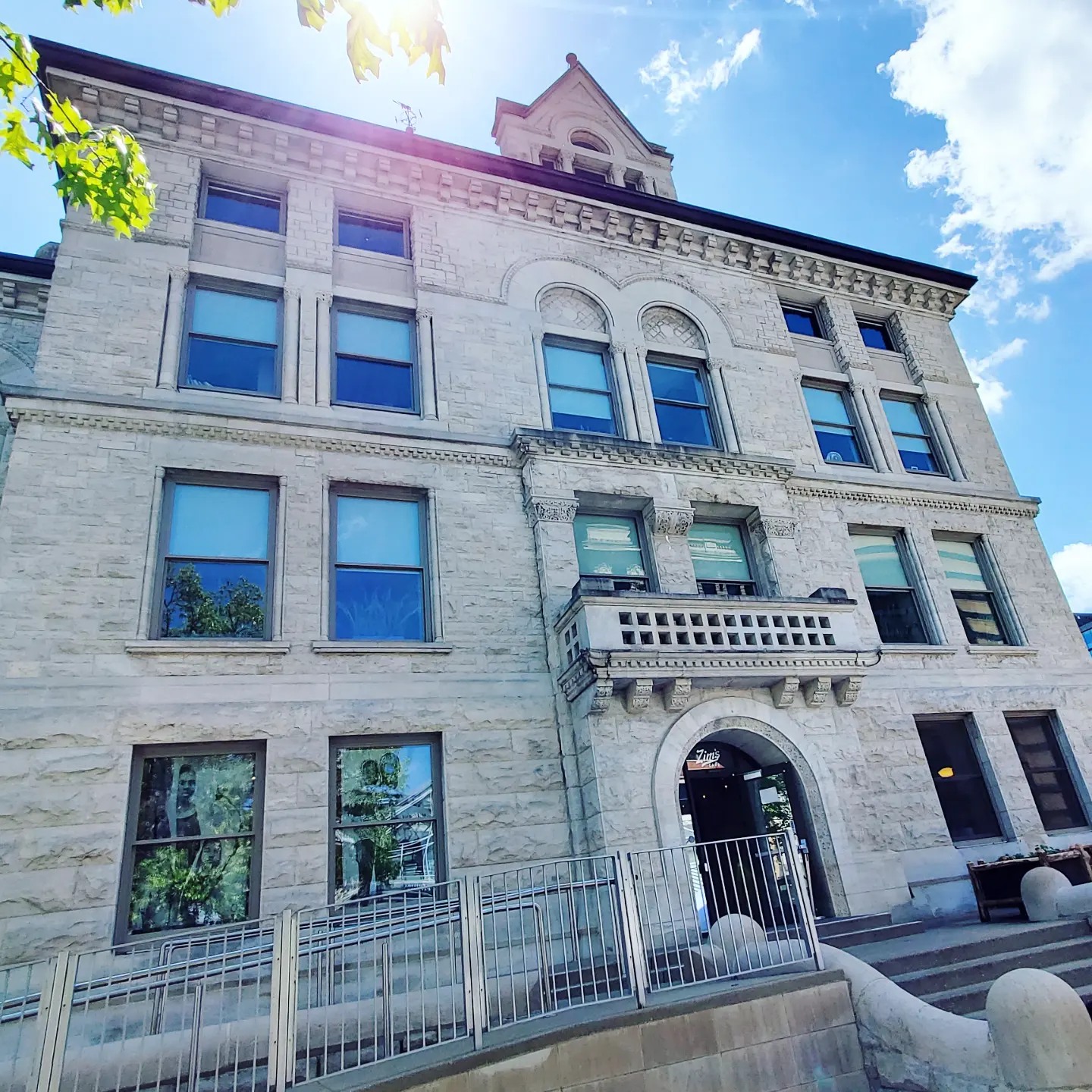 343057951_887917845640471_3621651769737286221_n