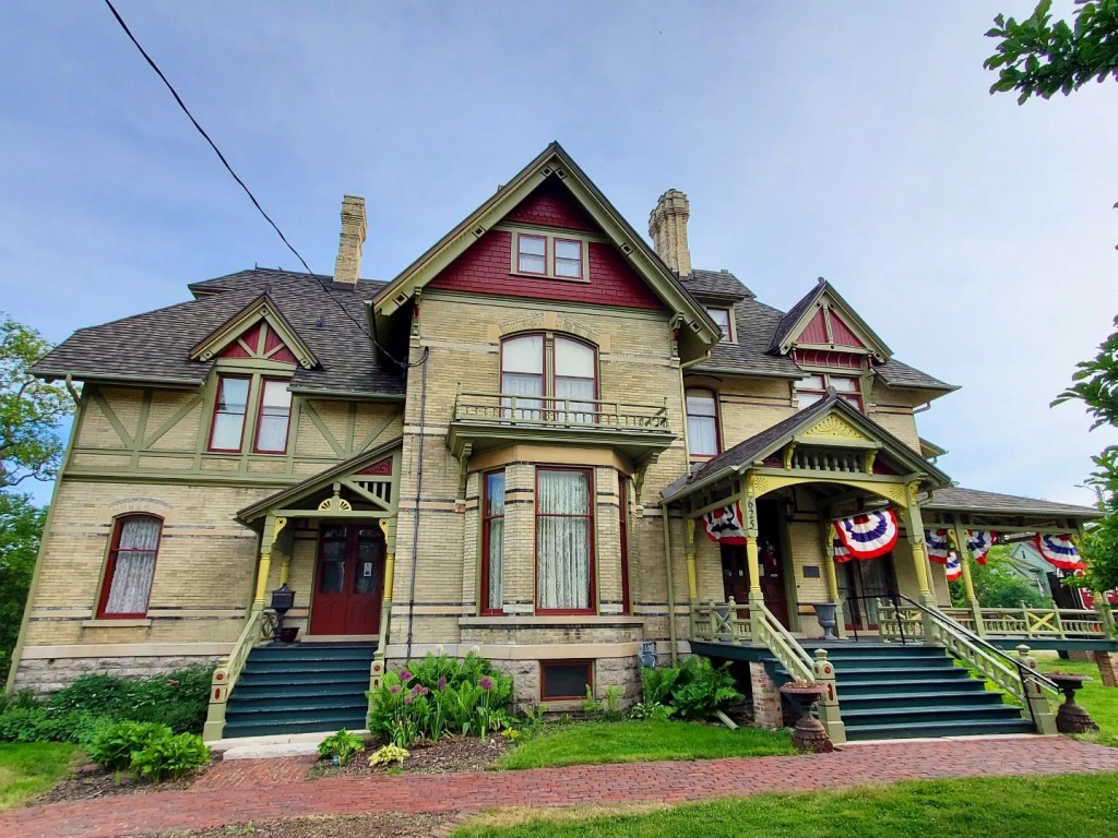 Appleton Innovation: Houdini, Paper Mills, Hydroelectricity, & the&nbsp;Arts