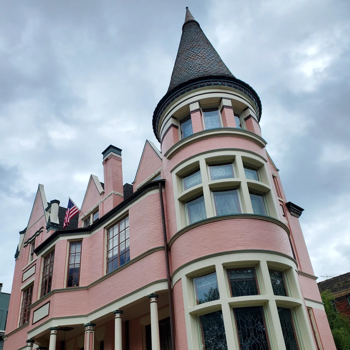 A360101313_767089221860520_1050932461390999477_n