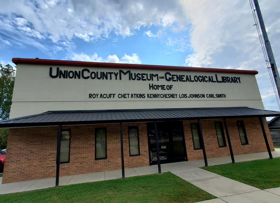 382325942_808236287745813_7019999266302789451_n