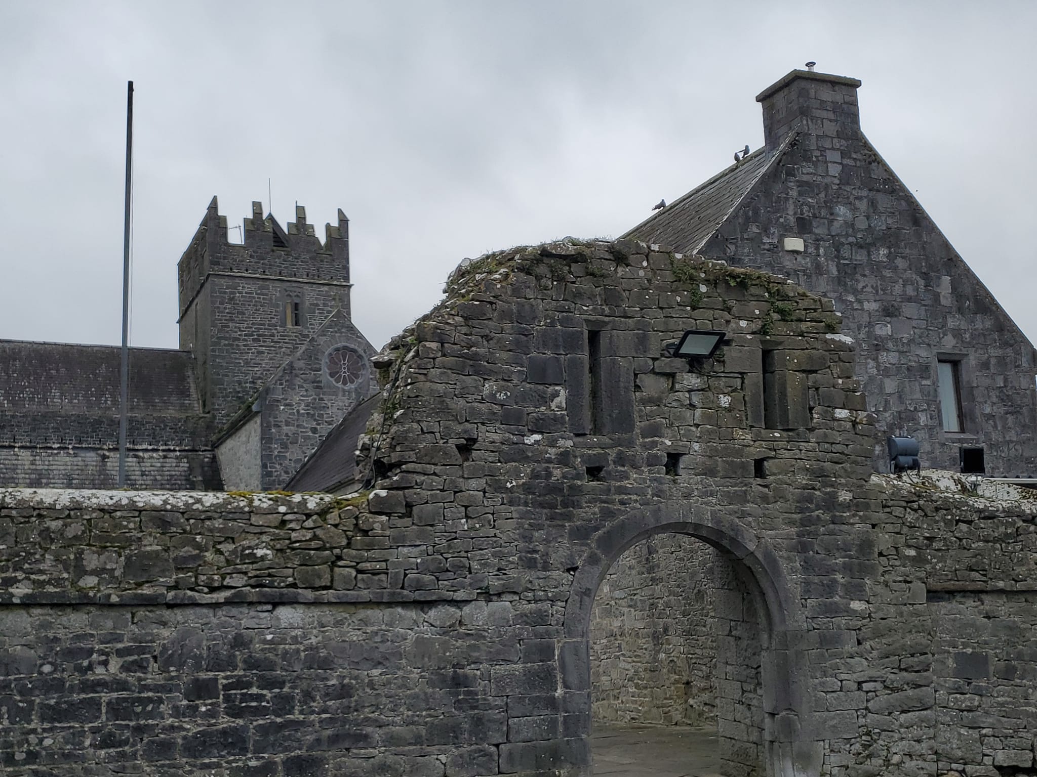 a433124573_907094921193282_4037435836767750364_n